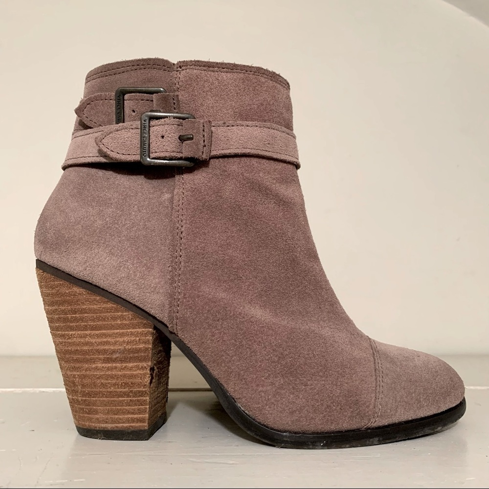 Vince Camuto suede leather ankle boots buckle chunky heel size 8.5 taupe beige